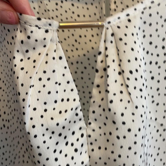 Sleeveless blouse - Picture 4 of 5